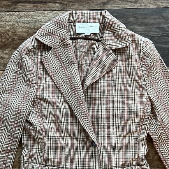 Women’s Banana Republic Blazer - Picture 2 of 5